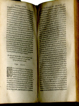 L'Horloge des Princes, avec le très renommé livre de Marc-Aurèle